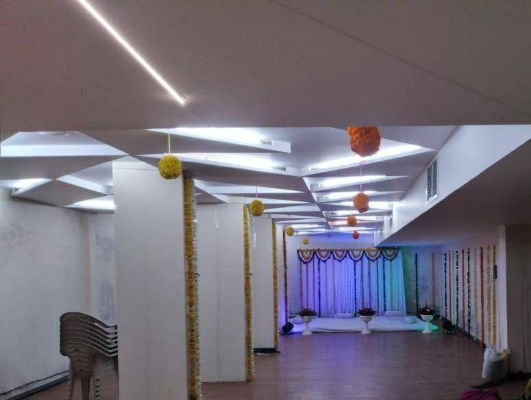 Stay10 Luxury Service Apartment Indore Eksteriør billede