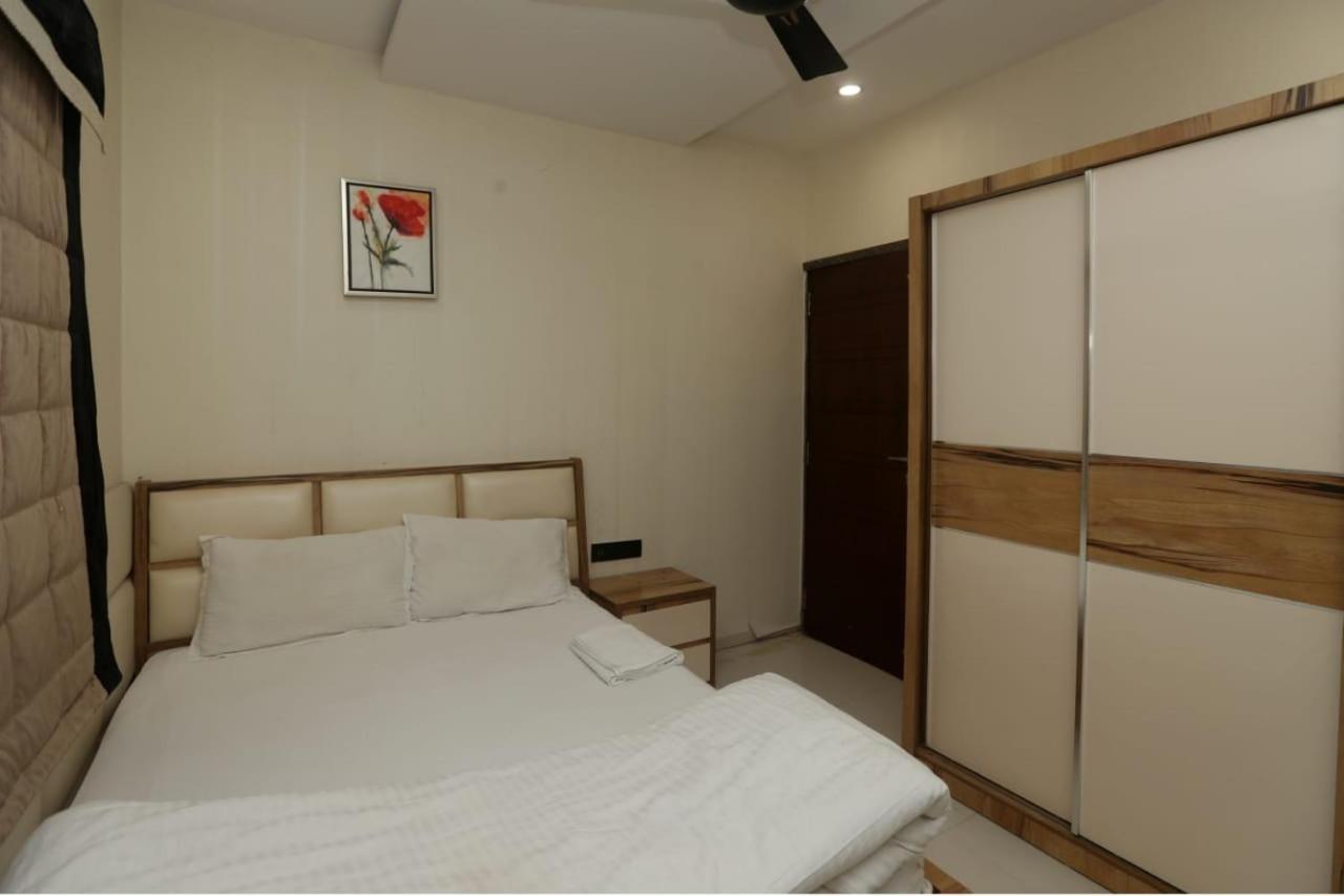 Stay10 Luxury Service Apartment Indore Eksteriør billede